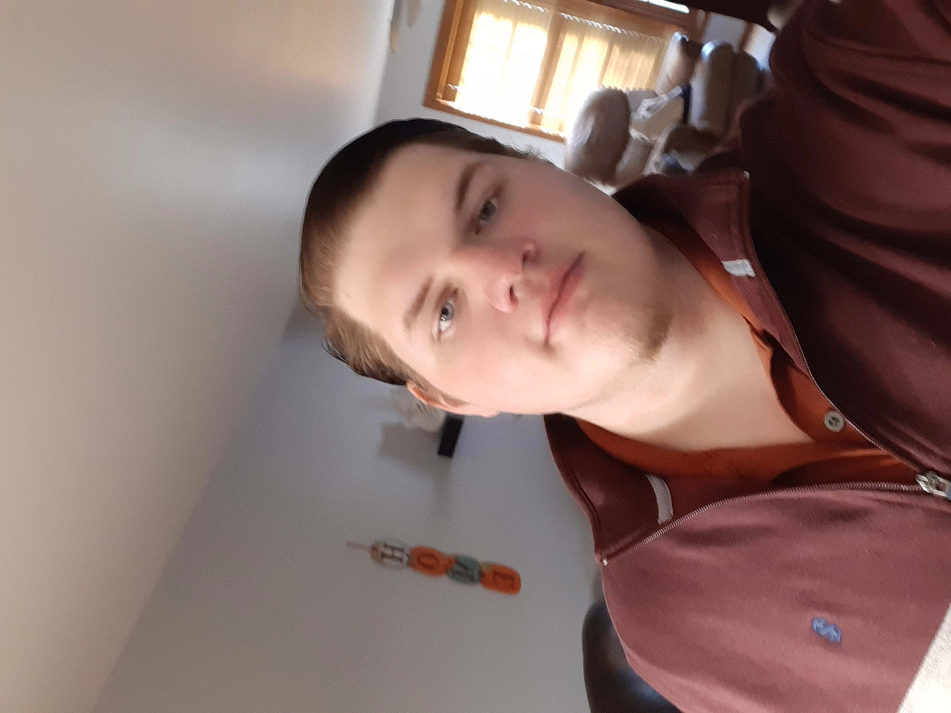 Zzhkl02!=''?Zzhkl02:Aaron Becker