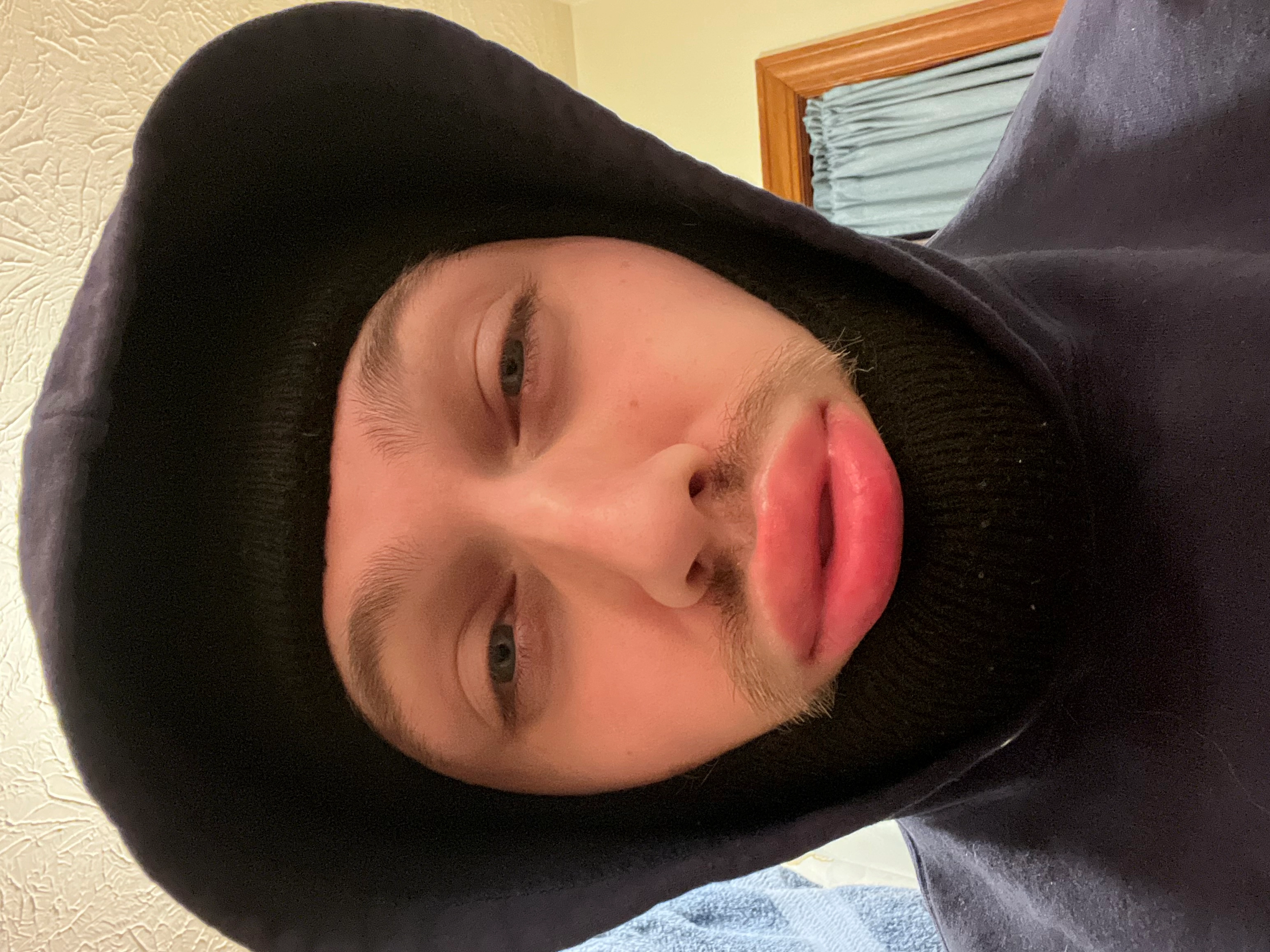 Vunoe!=''?Vunoe:Tyler Gray